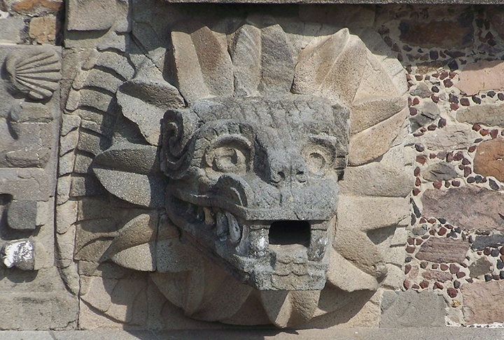 Outro destaque é a figura que lembra um ser humano e pode representar a divindade Quetzalcoatl (foto), o deus criador. Reprodução: Flipar