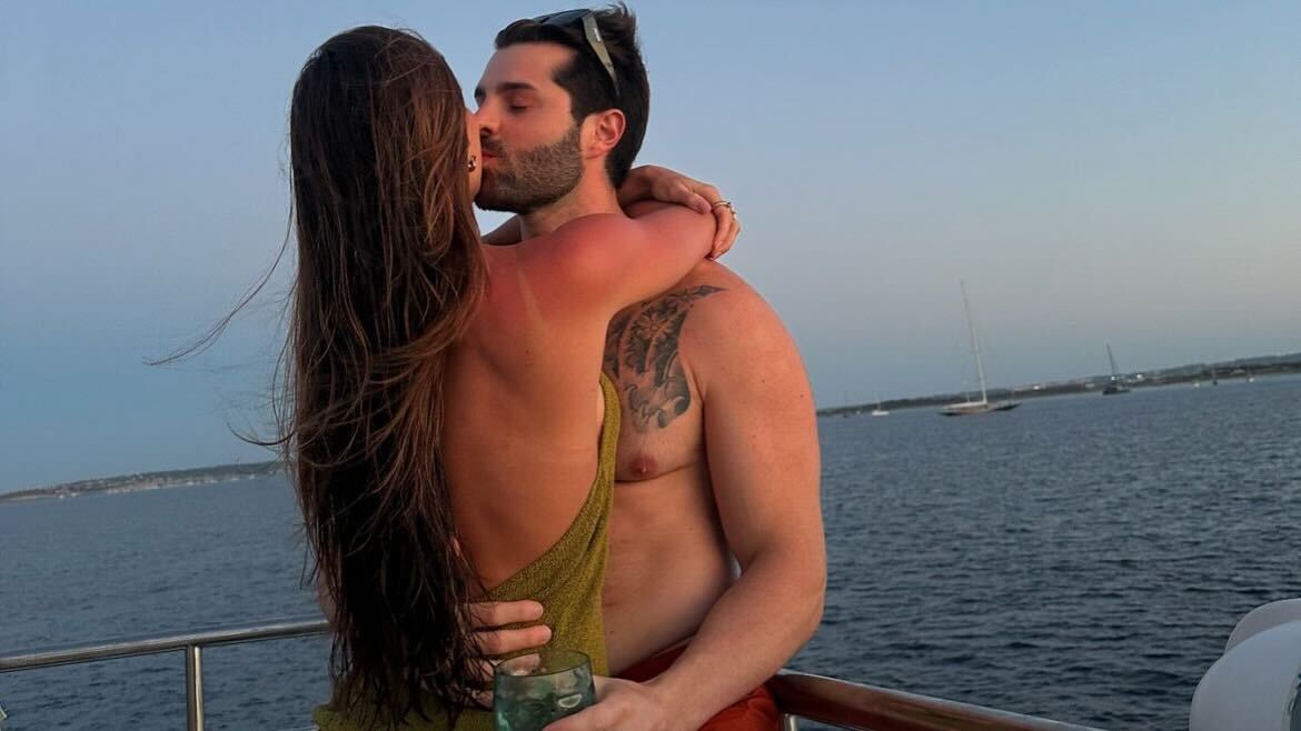 Em clima de romance, Alok e Romana trocam beijos Reprodução Instagram