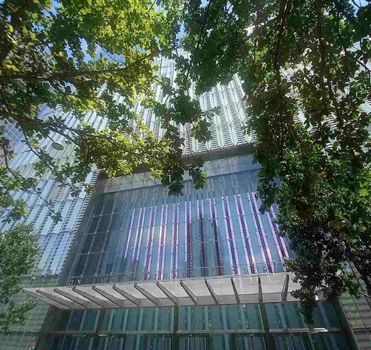 Essa adaptação às novas necessidades sociais e ambientais demonstra a flexibilidade do One WTC como um edifício que não é apenas um local de trabalho, mas um espaço que prioriza a saúde e a inovação. Reprodução: Flipar