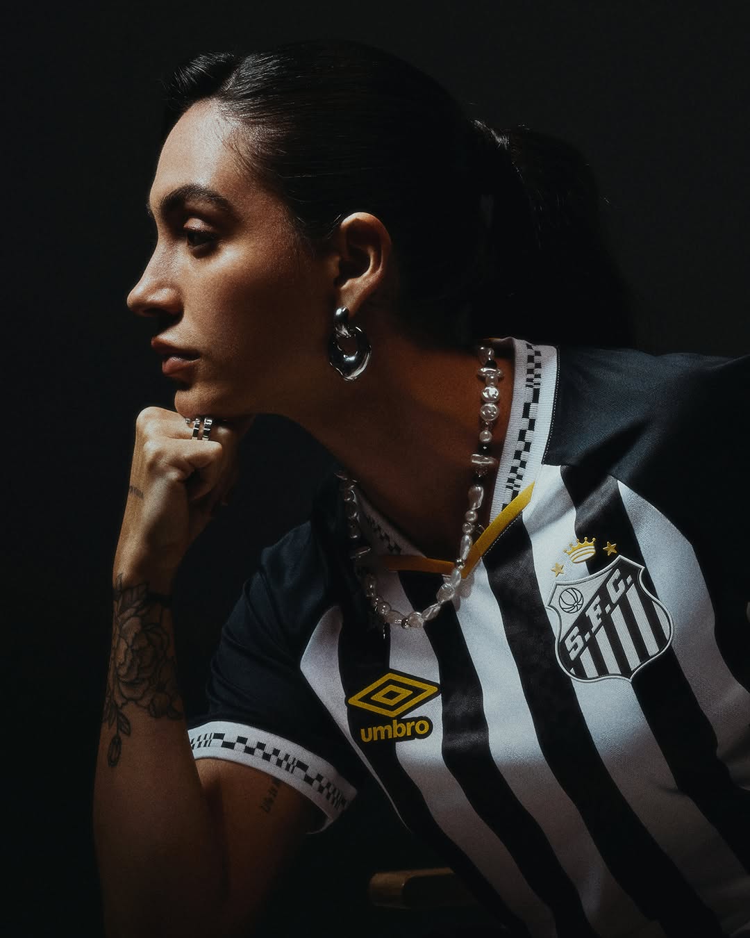 Santos FC - Camisa 2. Foto: Divulgação/Umbro