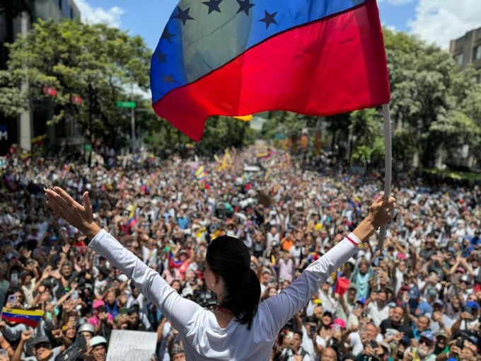 María Corina encabeça manifestações na Venezuela reprodução / Twitter