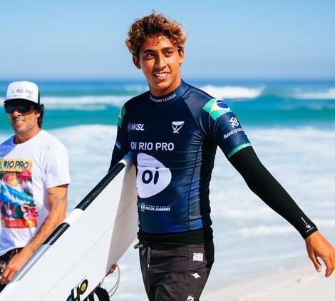 Samuel Pupo - Irmão de Miguel Pupo, Samuel conquistou vaga na elite do surfe mundial em 2024, durante a etapa do Challenger Series de Saquarema.  Divulgação/Rip Curl