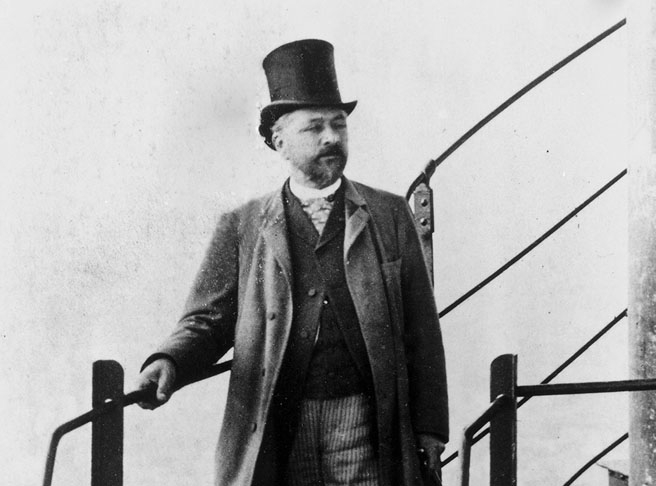 O nome se deve ao engenheiro que projetou a torre: Gustave Eiffel.   Reprodução: Flipar