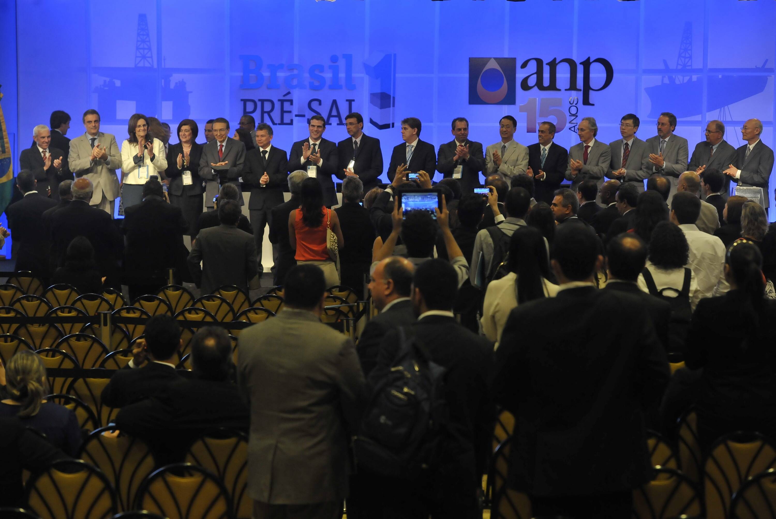 Consórcio vencedor do leilão do campo de Libra, no pré-sal, é apresentado ao público. Foto: Agência Brasil