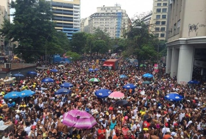 O bloco do Cordão da Bola Preta desfila todos os anos no sábado de carnaval, na Avenida Rio Branco, no centro do Rio de Janeiro. Reprodução: Flipar
