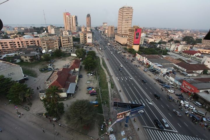 4º) República Democrática do Congo (África Central) - Nível de PM2.5: 58,2 | População: 94,6 milhões de pessoas | Capital: Quinxassa. Reprodução: Flipar