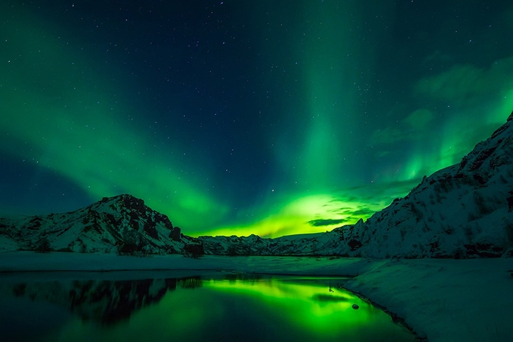 Além disso, a Hurtigruten explica que as luzes do norte aparecem por pouco tempo. Uma boa exibição dura entre 15 e 30 minutos. Recomenda-se checar a previsão do tempo para ter maior garantia de visualização do fenômeno.