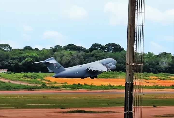 O Aeroporto Internacional Eduardo Gomes, em Manaus (AM), tem recebido nos últimos dias imponentes aeronaves da Força Aérea dos Estados Unidos.
 Reprodução: Flipar