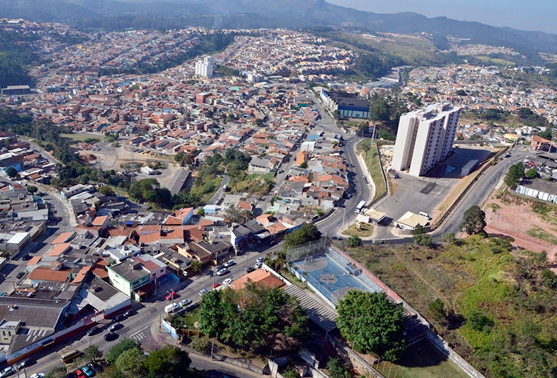 A cidade conta com a Serra do Mursa para o turismo, alé do Parque Ecológico Chico Mendes, um grande espaço aberto que é sinônimo de lazer para a região. Reprodução: Flipar