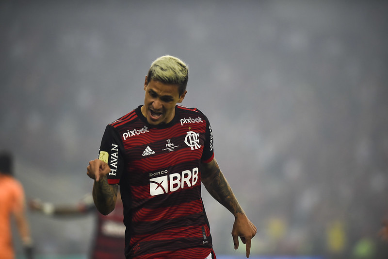 MC Poze aposta bolada em título do Flamengo na Copa do Brasil - Lance!