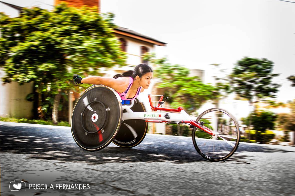 Aline Rocha, atleta paralímpica. Foto: Facebook/Reprodução