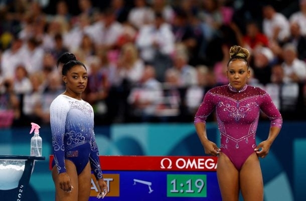 Simone Biles voltou em grande estilo e, ao lado de Rebeca Andrade, foi o grande nome da ginástica artística nos Jogos Olímpicos de Paris. A americana faturou quatro medalhas: três ouros e uma prata.  Reprodução: Flipar
