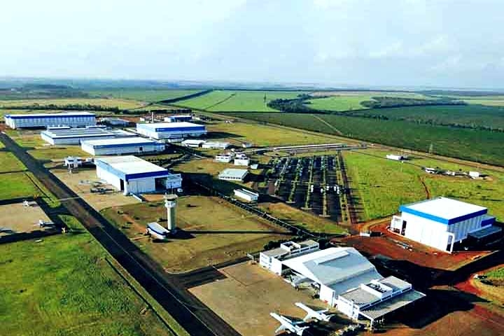 A cidade ganhou destaque após a instalação de uma unidade da Embraer em 2001, que recebeu R$ 340 milhões em investimentos e gerou cerca de 3 mil empregos. Reprodução: Flipar