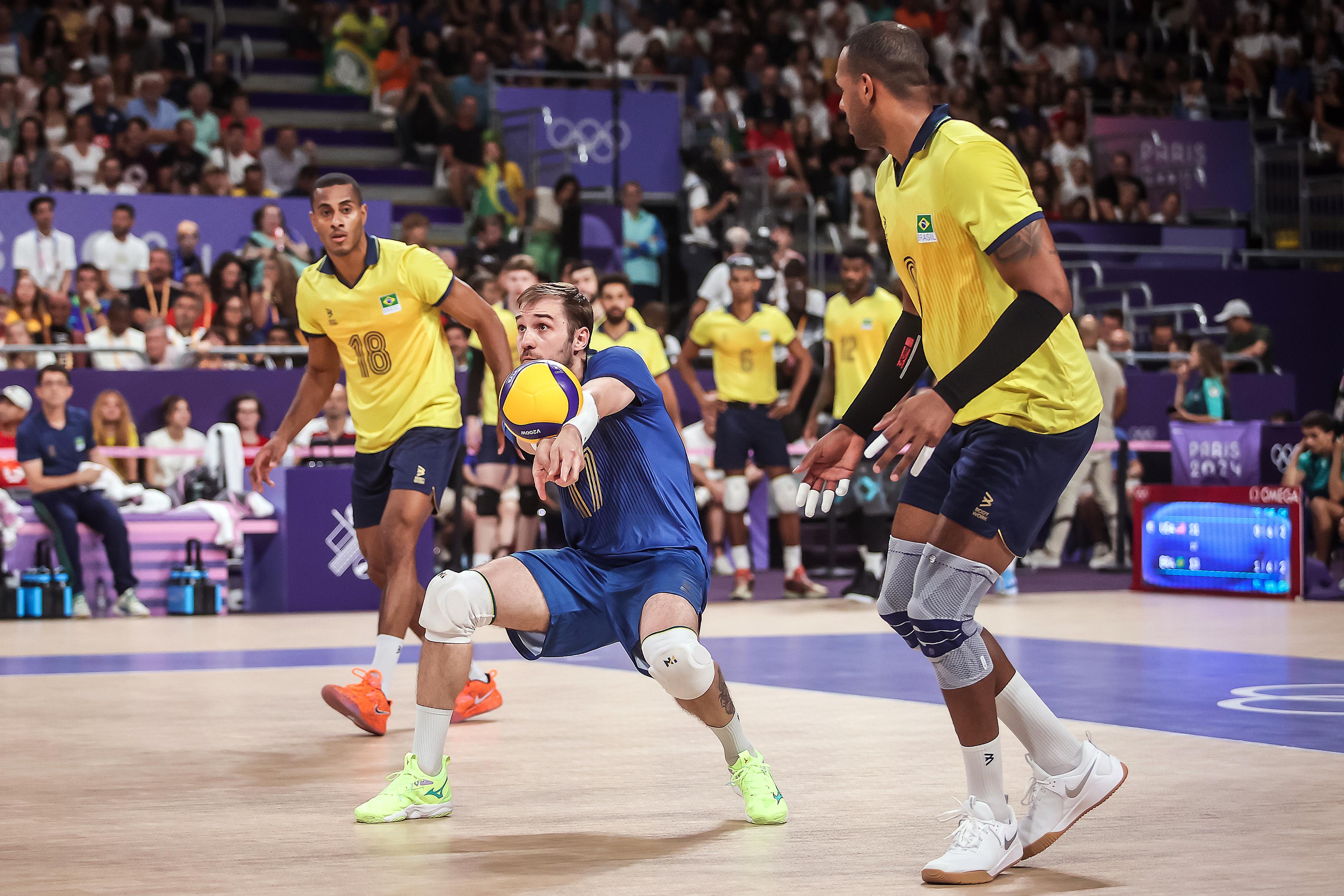 Brasil x Estados Unidos - vôlei masculino Paris 2024 Gaspar Nóbrega/COB