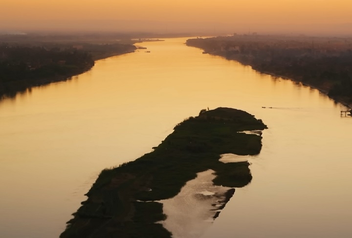 O Rio Nilo é um dos rios mais importantes e famosos do mundo, tendo desempenhado um papel crucial na história, cultura e desenvolvimento da civilização humana. Reprodução: Flipar