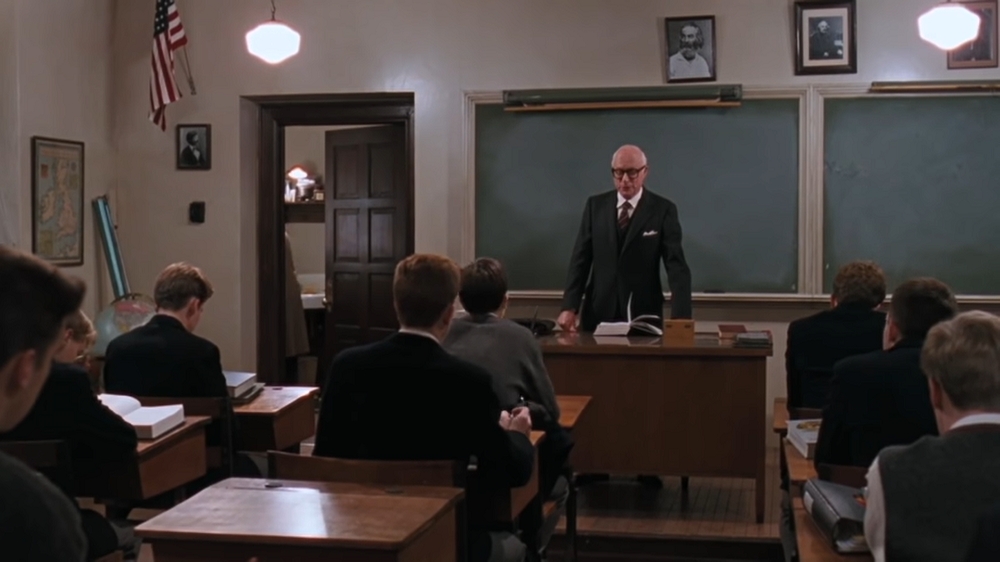 Como importante ferramenta de comunicação, o cinema costuma ser uma excelente vitrine para algumas profissões e não é diferente no caso dos educadores.