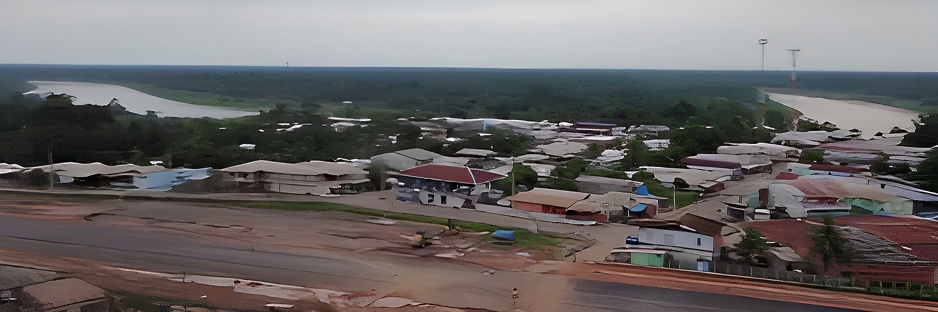 Pauini (AM) - 42,63 pontos -  Localizada no interior do Amazonas, enfrenta dificuldades de logística. Serviços de educação e saúde mal estruturados. Economia baseada em atividades de subsistência. Reprodução: Flipar