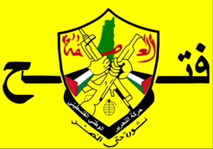 A crise política produziu um conflito armado entre as correntes e o Fatah (bandeira na foto) foi expulso de Gaza pelo Hamas em 2007.