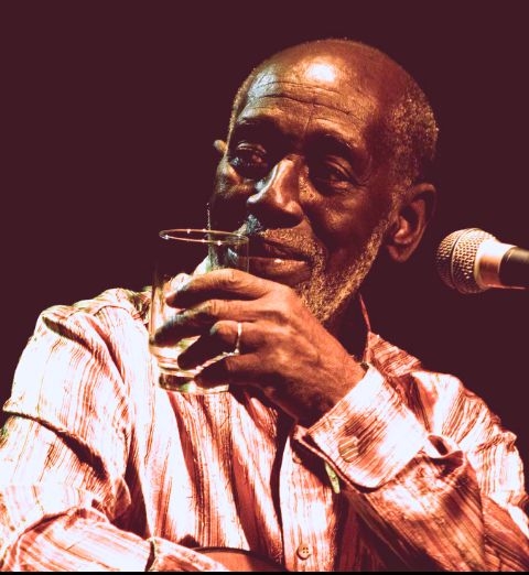 O sambista Nelson Sargento, um dos nomes mais importantes da música brasileira, teria feito 100 anos em  25 de julho de 2024.  Relembre a trajetória desse ícone da escola de samba Estação Primeira de Mangueira.  Reprodução: Flipar