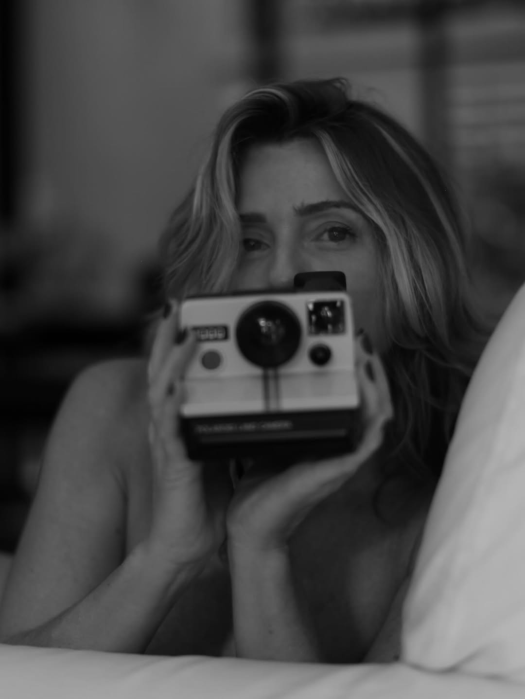 Leticia Spiller posa nua em ensaio fotográfico e fãs elogiam atriz. Foto: Instagram