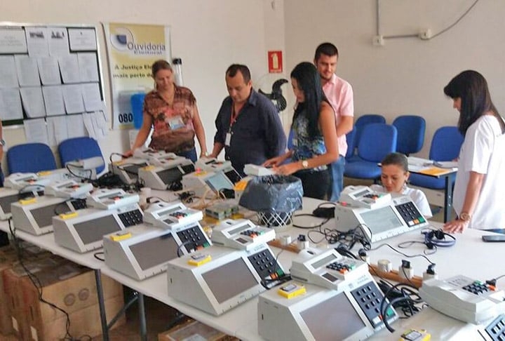 Em 2023, uma fake news envolvendo o INSS circulou antes das eleições municipais. Na internet, circularam falsas informações de que a votação no pleito de 6 de outubro valeriam como prova de vida no instituto. Reprodução: Flipar