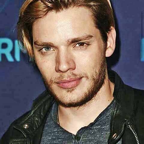 Dominic Sherwood – O Ator inglês da série “Shadownhunters” tem heterocromia parcial, apresentando um olho azul e o outro azul mesclado com marrom.
 Reprodução: Flipar
