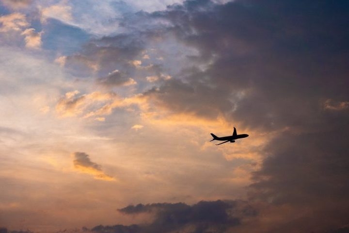 Até então, deslocar-se entre China e Argentina exigia mais de 30 horas de viagem e diversas escalas. Reprodução: Flipar