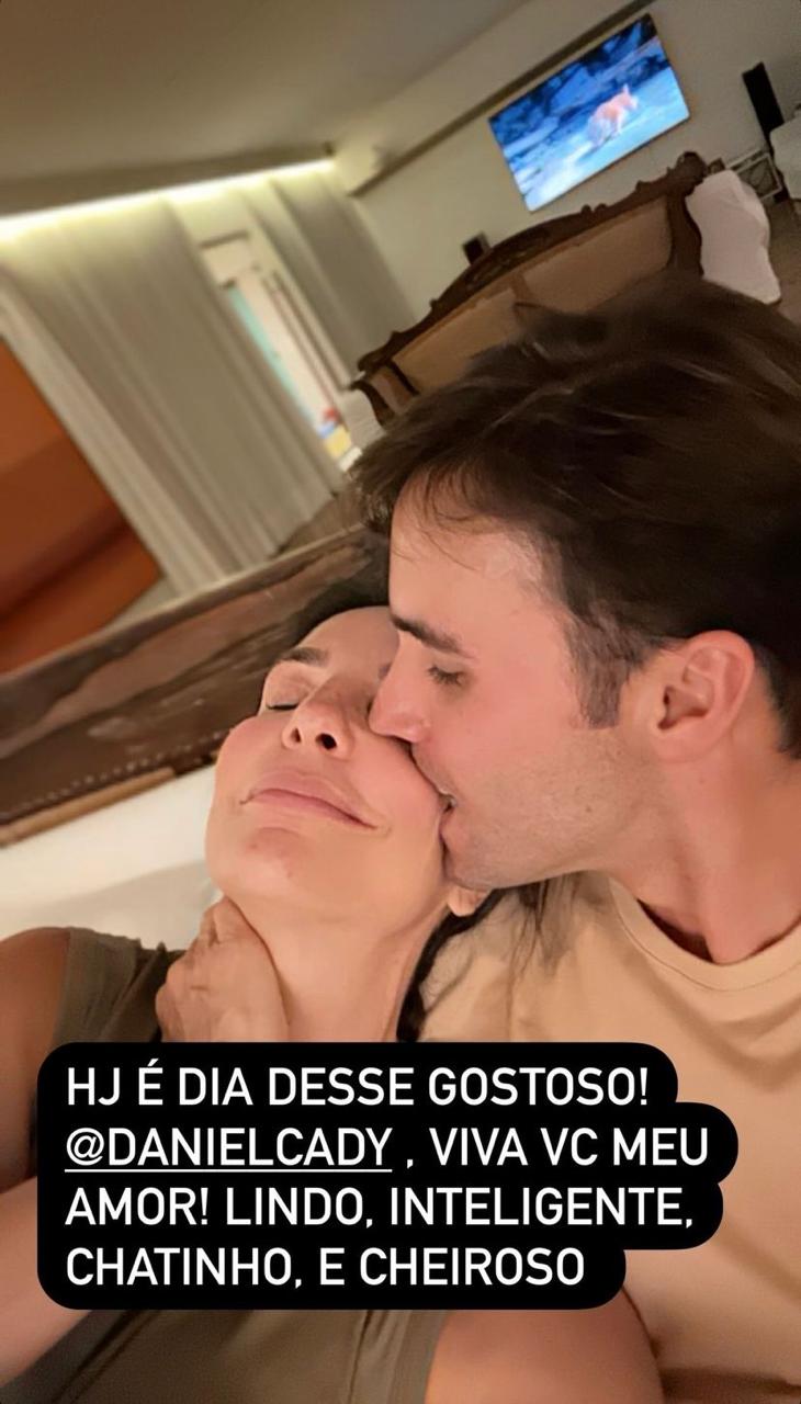 Ivete Sangalo aparece de chamego com o marido e se declara em aniversário Reprodução/Instagram