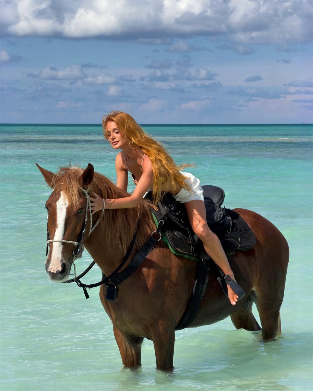 Marina Ruy Barbosa renova bronzeado. Foto: Reprodução/ Instagram @marinaruybarbosa 