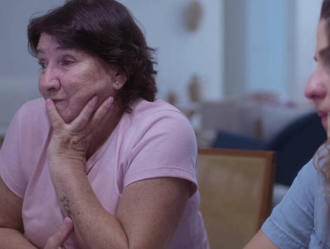 Os avós maternos da criança são os outros familiares que deram depoimento para o filme.