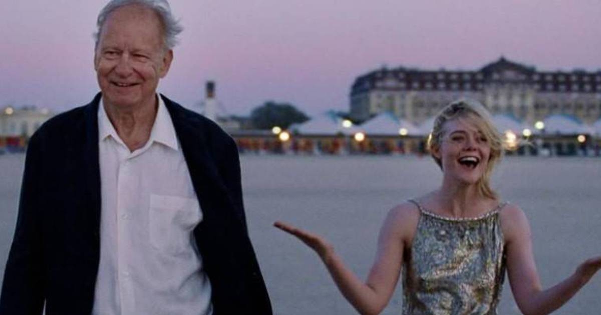 O longa-metragem retrata a relação do diretor de cinema Gustav, vivido por Skarsgård, com as filhas Nora e Agnes. A produção recebeu 19 minutos de aplausos em Cannes. 
 Reprodução: Flipar