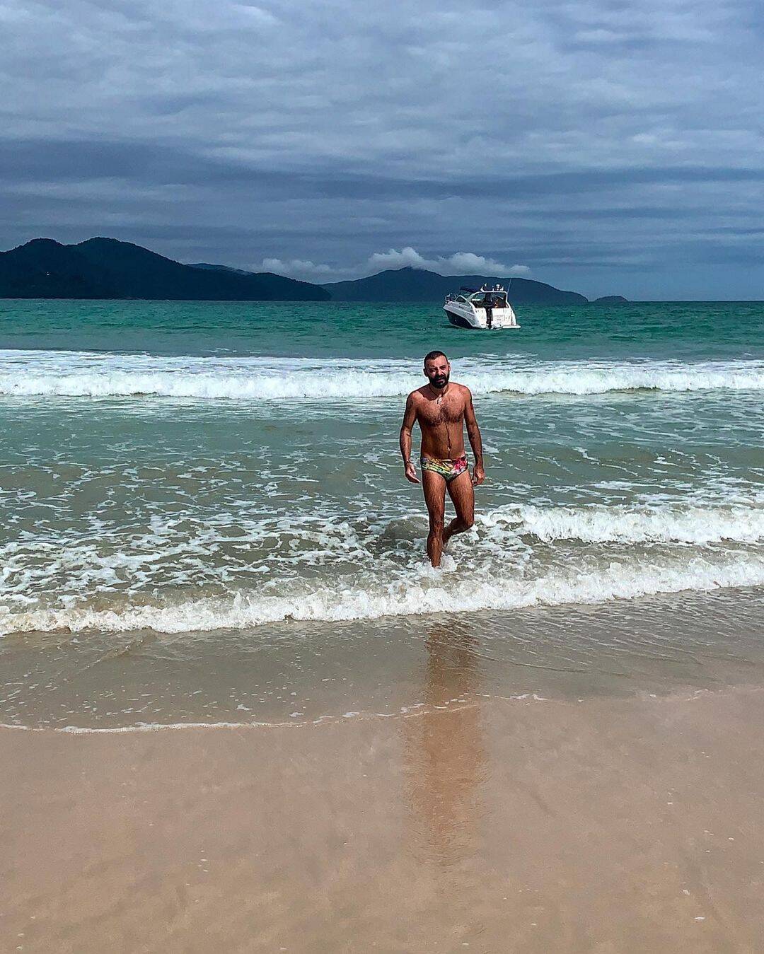 “Em dias de maré calma, dá para brincar de pegar jacaré”, diz Felipe Abílio sobre Brava do Sul. Foto: Reprodução/Instagram