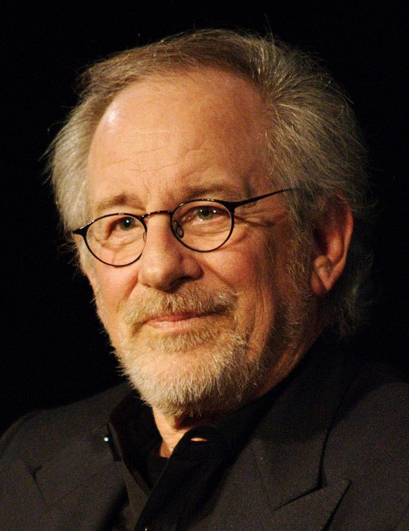 Steven Spielberg, diretor visionário na indústria do cinema, construiu uma carreira recheada de obras-primas. Sua admiração por atores talentosos fica evidente nas suas produções.  Reprodução: Flipar