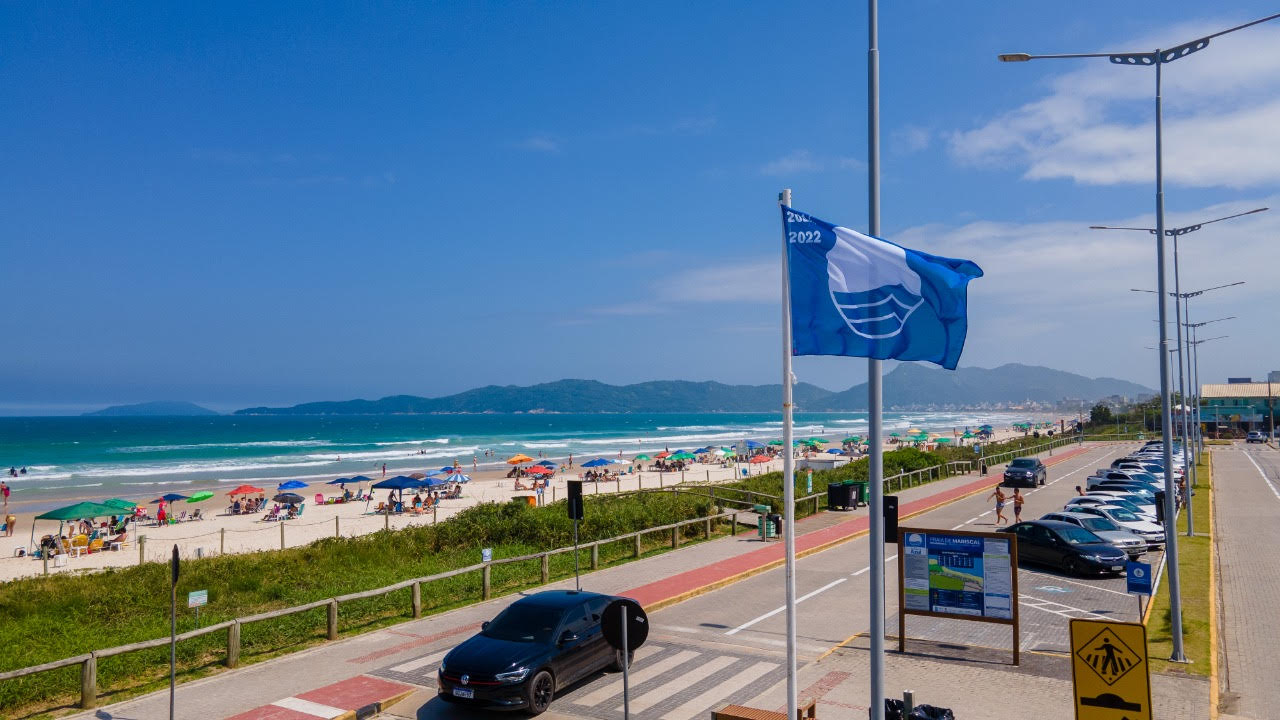 Praia de Bombinhas (SC). Foto: Divulgação / Prefeitura de Bombinhas (SC