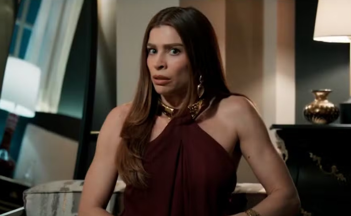 “Fez a cena olhando para a parede e foi embora. E eu fiz sem ele. Isso aconteceu outras vezes”. Segundo a atriz, a equipe precisou resolver a situação na edição das cenas.
 Reprodução: Flipar