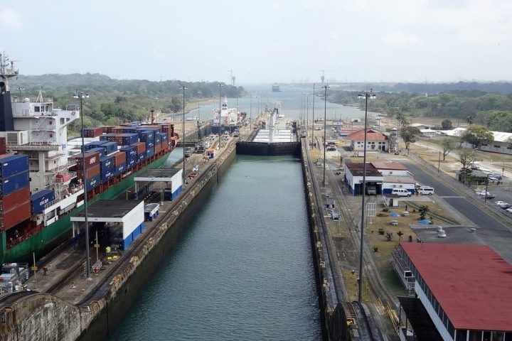 Essa intervenção americana foi motivada pela construção do Canal do Panamá, inaugurada em 1914 e que se tornou um dos principais corredores de transporte do mundo. Reprodução: Flipar