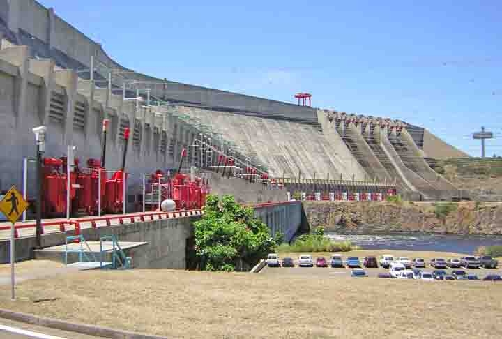 Guri (Venezuela): Essa usina, que também é conhecida como Central Hidrelétrica Simón Bolívar, fica no Rio Caroni e foi terminada em 1986. Parte da sua energia vem para o Brasil, especialmente para o Estado de Roraima. Reprodução: Flipar