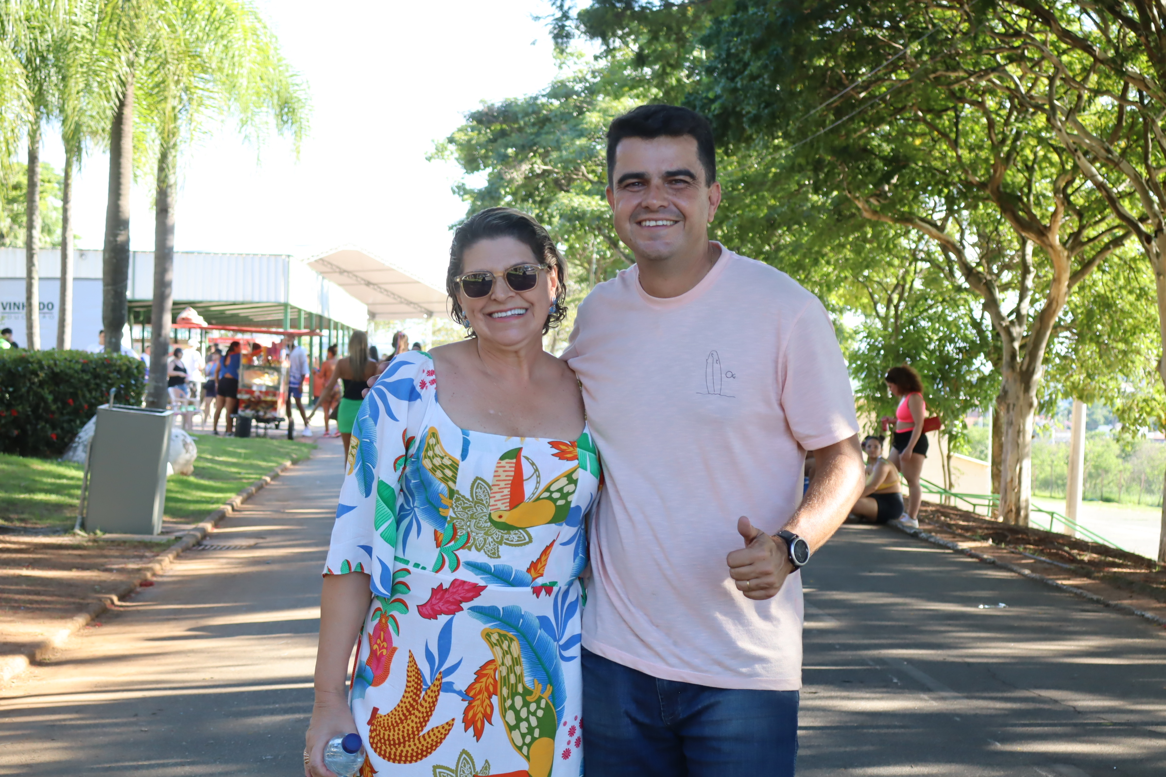 Cris Mazon, vice-prefeita de Vinhedo e Renato Romanetto, secretário de Cultura. Foto: Foto: Pedro H. Lopes