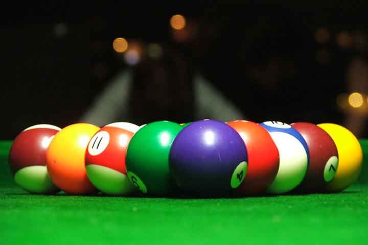 Já no pool, a disputa pode ser entre bolas lisas e listradas. Faltas incluem tacadas irregulares e encaçapes errados.
 Reprodução: Flipar