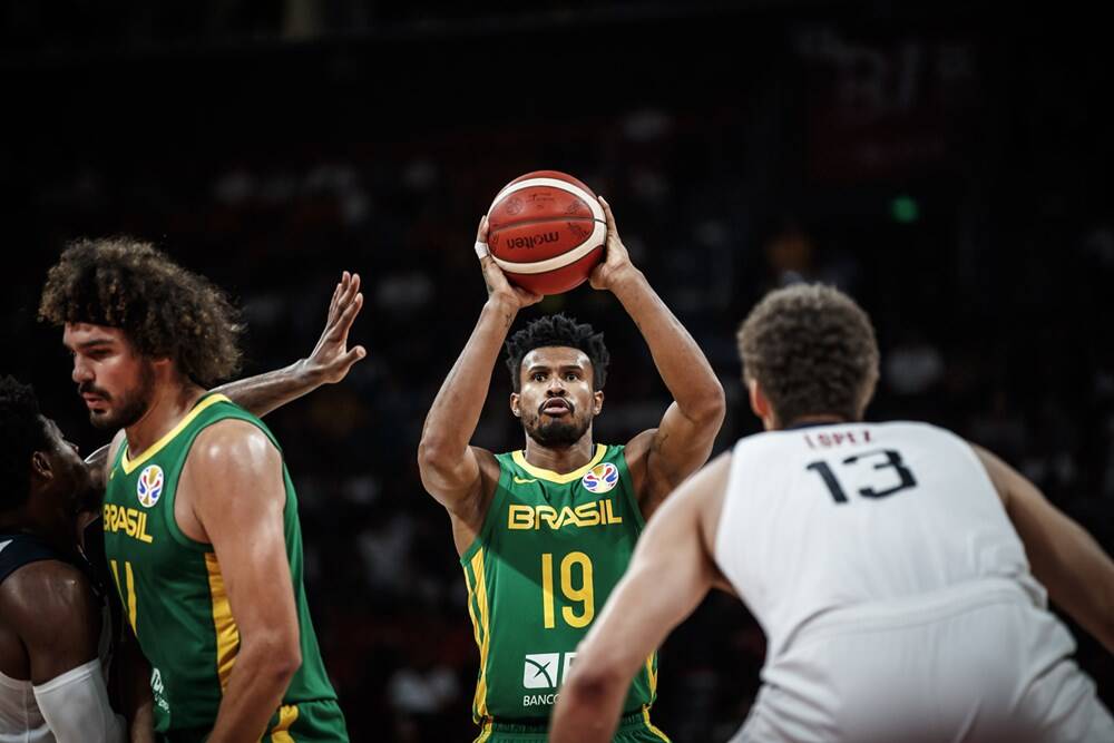 Com Leandrinho, Brasil encarou os Estados Unidos no Mundial de basquete. Foto: FIBA / Divulgação
