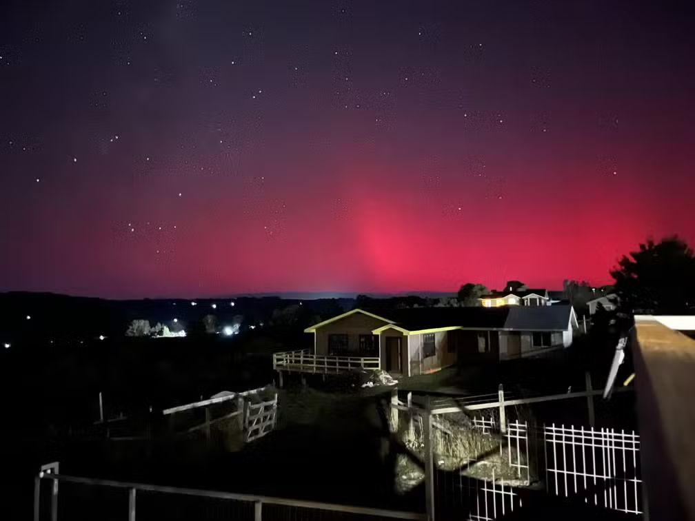 Aurora austral vista da região de Los Lagos, no Chile AyomGMA/X