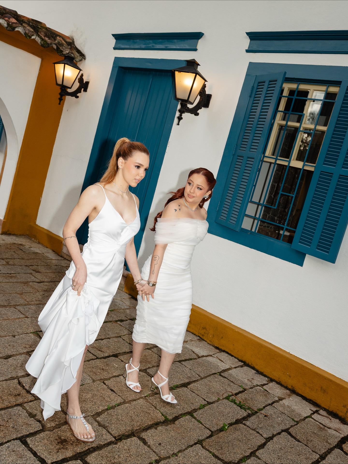 Mari Fernandez e noiva sofrem ataques homofóbicos após ensaio pré-casamento. Foto: Instagram