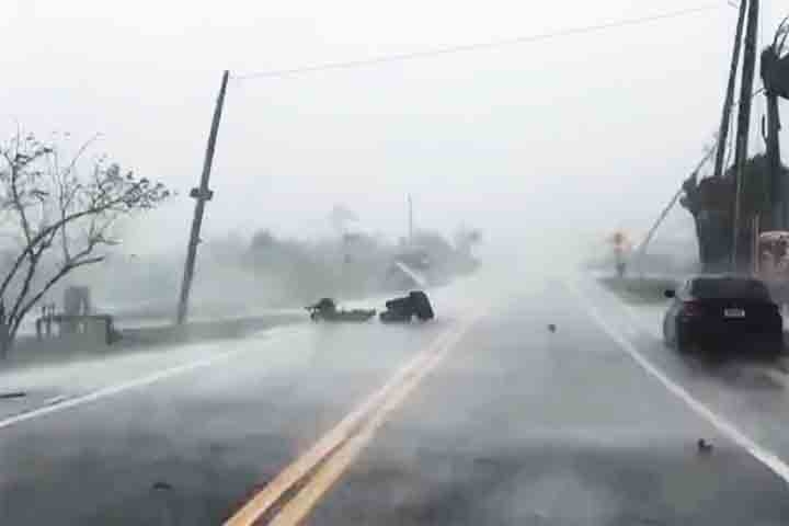 O furacão Milton tocou o solo da Flórida no dia 9 de outubro, já na categoria 3, com ventos de até 205 km/h, e caiu para a categoria 1 no dia seguinte. A tempestade provocou a maior evacuação no estado em oito anos.
 Reprodução: Flipar