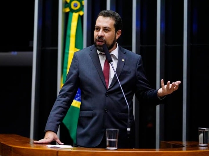 9º lugar: Guilherme Boulos - Deputado federal pelo PSOL - o segundo mais votado do Brasil em 2022 -, foi o principal candidato da esquerda à prefeitura de São Paulo em 2024.
 Reprodução: Flipar