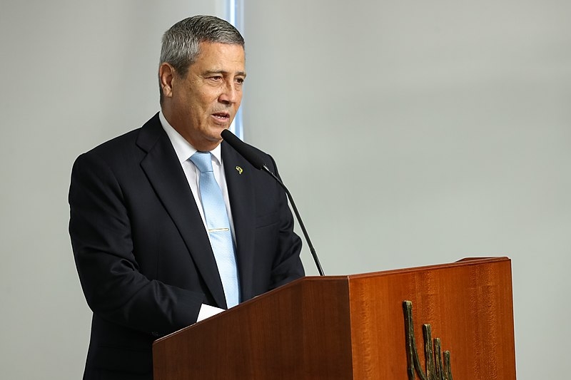 Walter Braga Netto, candidato a vice na chapa de Bolsonaro nas eleições de 2022, também foi condenado e está inelegível pelo mesmo período.