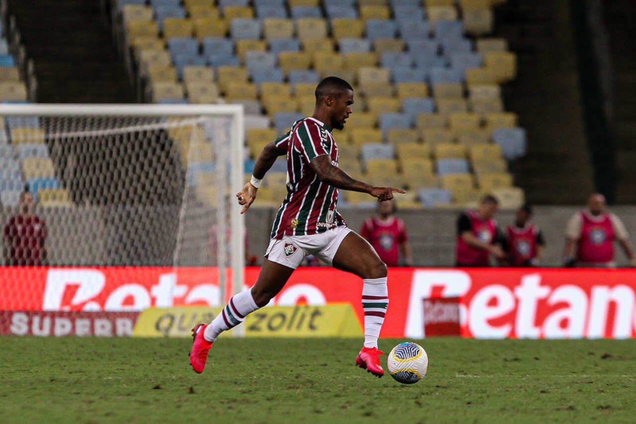 Douglas Costa se despede do Fluminense sem marcar um gol sequer Foto: Marcelo Gonçalves / Fluminense FC