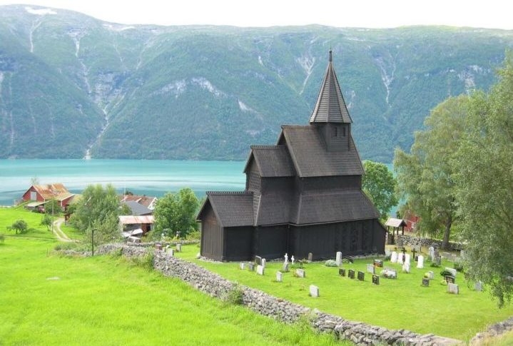 Atualmente, as stavkirker são uma atração turística popular na Noruega. Elas são um lembrete da rica história e cultura do país. Reprodução: Flipar