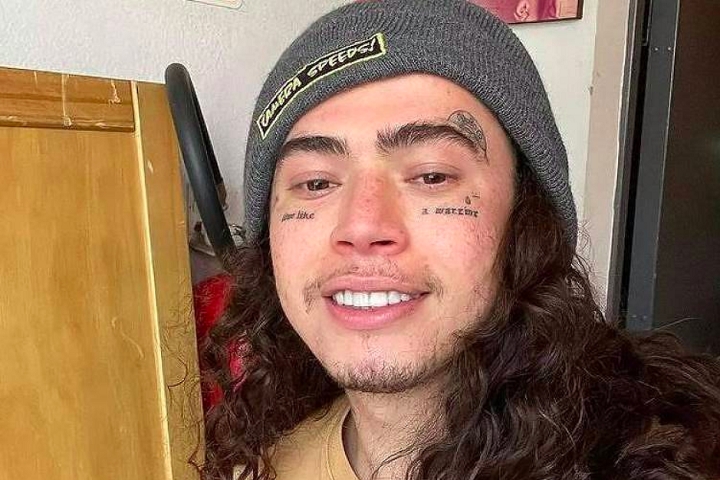 Em fevereiro de 2025, ele anunciou a decisão de se internar para cuidar integralmente da saúde mental.  Reprodução: Flipar