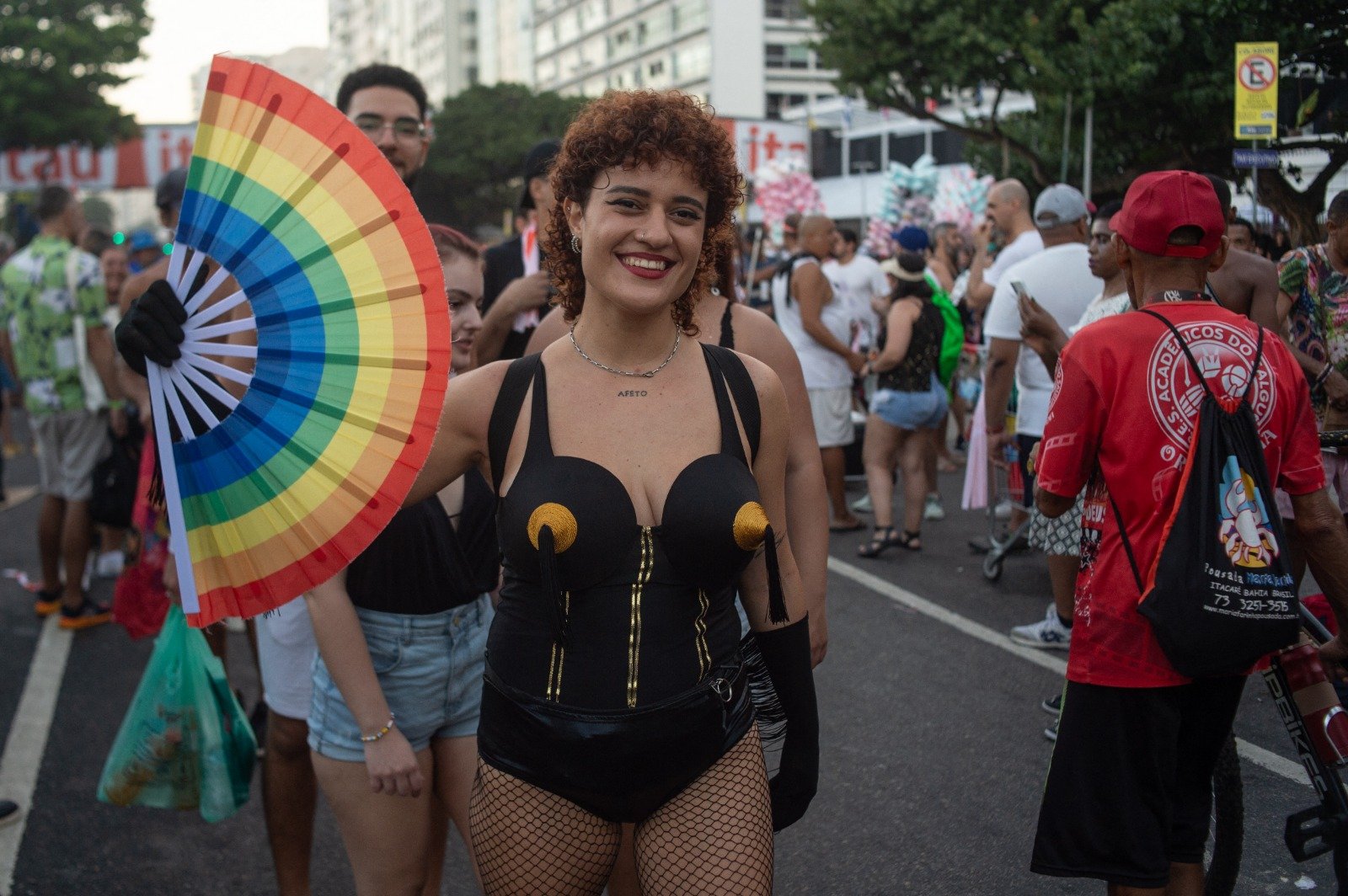 Madonna leva fãs à loucura com performance e homenagens TERCIO TEIXEIRA/AFP