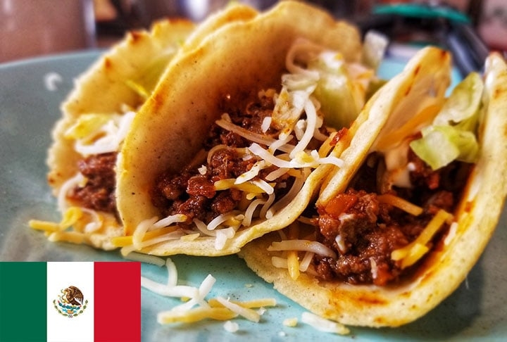 4º lugar - Tacos (México) - Massa fina feita de milho ou trigo, coberta por variedade de vegetais ou carnes, com tempero apimentado.   Reprodução: Flipar